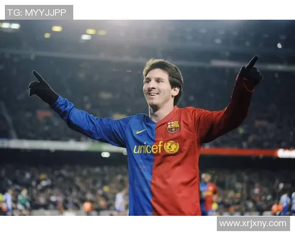 足球明星的光辉历程与无瑕疵人生揭秘展现完美形象的背后故事 足球明星的光辉历程与无瑕疵人生揭秘展现完美形象的背后故事