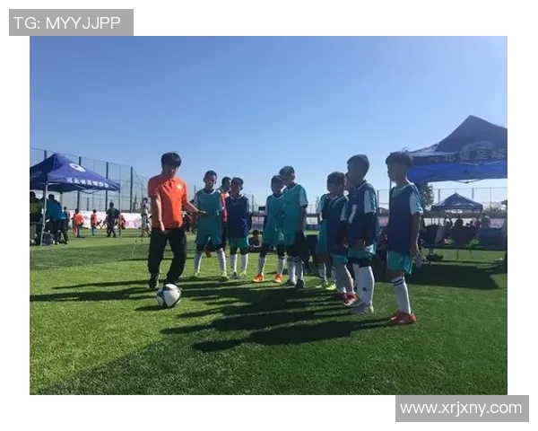 众足球明星联袂演绎耐克广告展现激情与梦想的完美结合