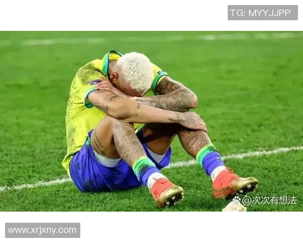 昔日足球巨星重聚赛场再现辉煌时刻的精彩回忆与传奇对决